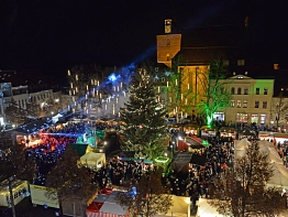 Blick über den Delitzscher Adventsmarkt 2019